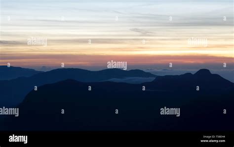 mountains in sri lanka Stock Photo - Alamy