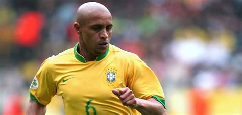 Remember the 10 best Brazilian left-backs of all time