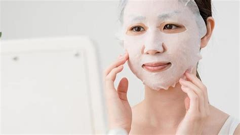 Cara Menggunakan Sheet Mask Dan Rekomendasinya Untuk Kulit Berjerawat