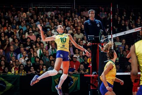 Brasil Vence Jap O E Pega It Lia Na Semi Do Mundial De V Lei