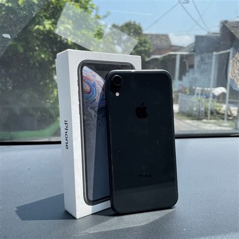 Jual Iphone Xr Gb Red Black White Ex Ibox Shopee Indonesia