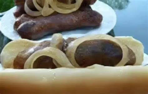 Slow Cooker Brats Recipe