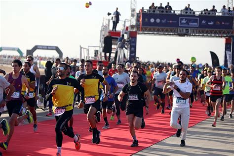 China Xinhua News On Twitter About 4000 Runners From About 80