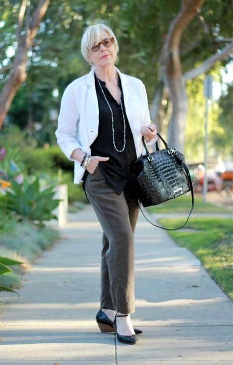 20 Elegant Office Outfits For Women Over 50 To Wear To Work