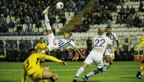 Disfrute El Golazo De Kevin Quevedo Ante Cantolao Entre Bolas