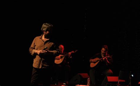 Carlos Leitão Enche De Emoção O Palco Do Theatro Gil Vicente