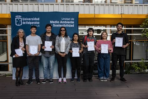 Universidad De Valpara So Treinta Estudiantes De La Uv Completaron Su