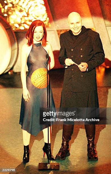 Shirley Manson 1999 Photos And Premium High Res Pictures Getty Images