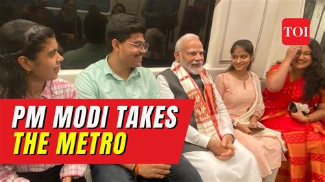 Pm Narendra Modi Takes The Metro To Visit Delhi University Interacts With Commuters News