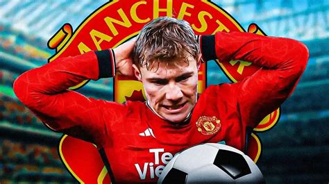 Why Rasmus Hojlund struggles at Manchester United in the Premier League?