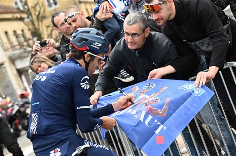 Thibaut Pinot Dans Lallure En Terrain Connu