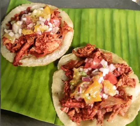 Salbutes De Pato Al Pibil Con Salsa Xnipec Larousse Cocina