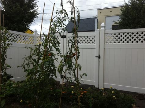 Easy Installation White Vinyl Privacy Lattice Fence