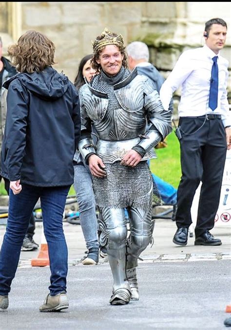 Jacobs Collins Levy as King Henry VII on set of the White Princess ...