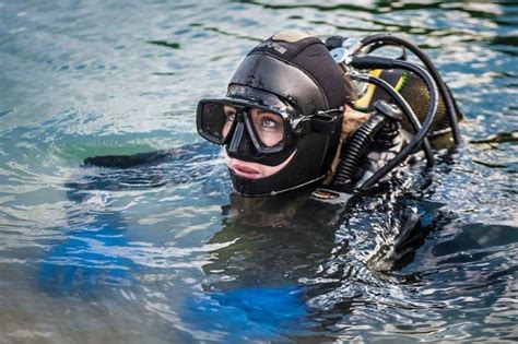 Pin By Michael Zapf On Tauchen Scuba Girl Diving Diving Gear