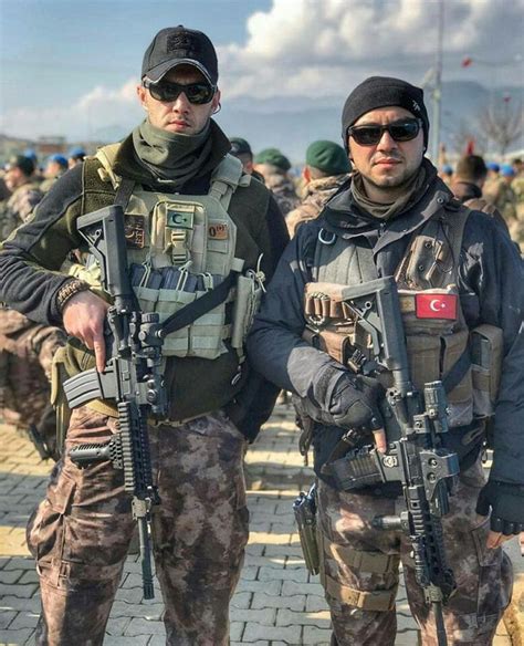 Joshua Timmothy adlı kullanıcının tactical panosundaki Pin Askeriye