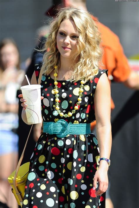 Annasophia Robb The Carrie Diaries Candids High Resolution Posing Hot