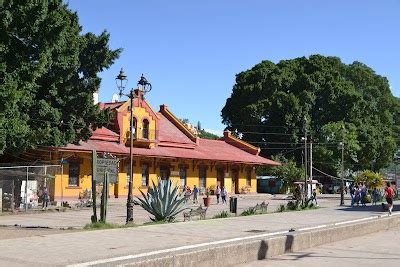 Ex Estacion Del Ferrocarril Parking Guanajuato Guanajuato