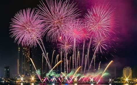 Fireworks To Light Up Ho Chi Minh City Skies On New Years Eve Vov Vn