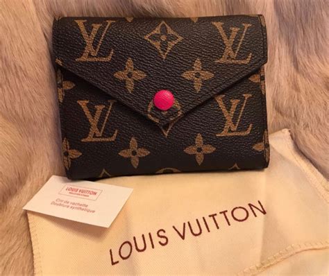 Louis Vuitton Carteira Feminina Keweenaw Bay Indian Community