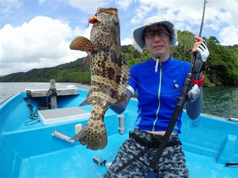 マングローブ＆リーフ 西表島の釣り、シュノーケル、滝への少人数ツアー【島道楽】