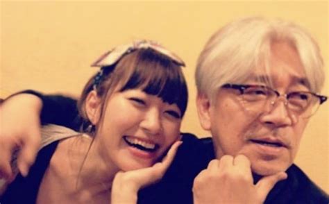 【家族構成】坂本龍一の現在の嫁や子供は何人？娘息子や元妻について調査！ エンタメプレス