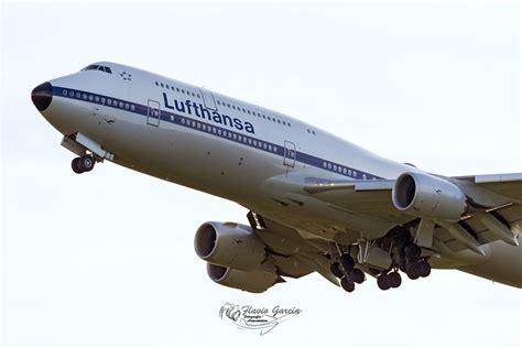 DSC 8243 BOEING 747 800 LUFTHANSA D ABYT LIVERY RETRO Flickr