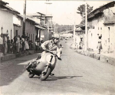 Pin De Apostolis Dimopoulos En Vespa Vespas Motos Carros Y Motos