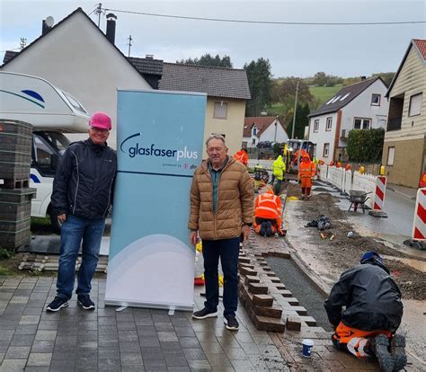 Spatenstich F R Den Glasfaserausbau In Olsbr Cken Glasfaserplus