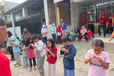 Belasan Ribu Orang Ikuti Pesta Rakyat Alfamart Spesial Hut Kemerdekaan Ri