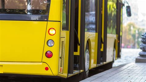 Hertz Offers an Easy Access Bus Service | Hertz Resources