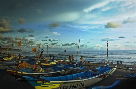Wisata Alam Indonesia Wisata Pantai Depok Yogyakarta Menyantap