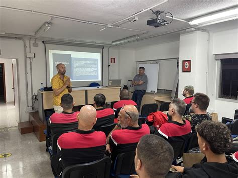 Los árbitros juveniles y juveniles veteranos tienen la primera