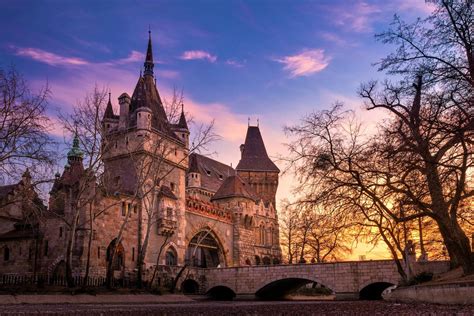 Solve Vajdahunyad Castle Jigsaw Puzzle Online With Pieces