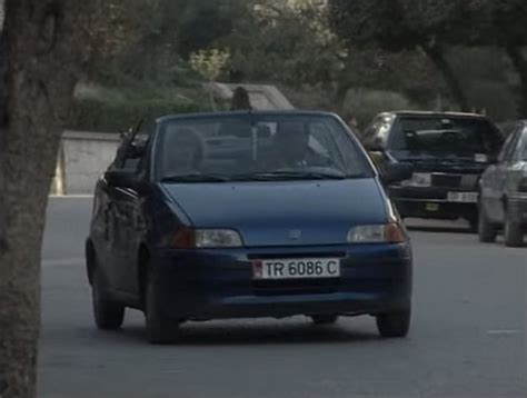 IMCDb org 1986 Fiat Croma 154 in Fundi i marrëzisë 1995