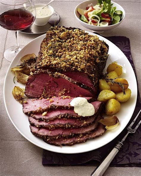 Roastbeef Mit Rosmarin Pfeffer Brot Kruste Rezept Lecker Rezepte