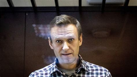 Amnesty Revokes Alexei Navalnys Prisoner Of Conscience Status The