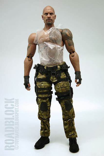 Toyhaven Review Hot Toys G I Joe Retaliation Dwayne Johnson As Roadblock Collectible