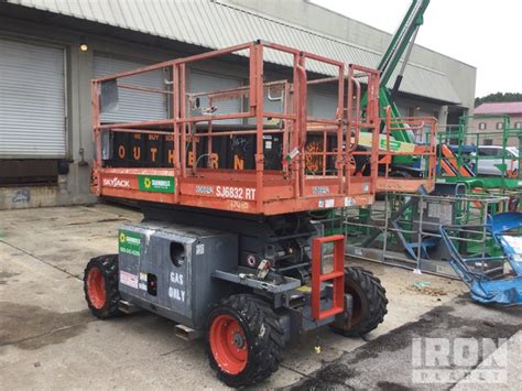 Skyjack Sj Rt Dual Fuel X Scissor Lift In St Louis Missouri