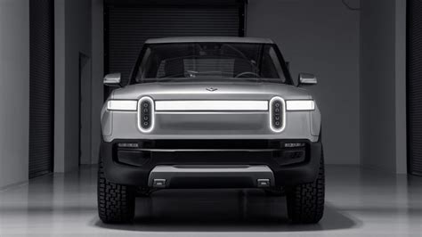 Who Is Rivian Everything You Need To Know About The R1s Suv And R1t Pickup Truck Whichevnet