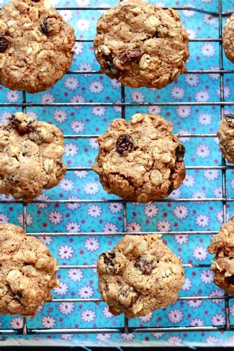 Gwyneth Paltrows Oatmeal Raisin Cookies {vegan} The Clever Carrot