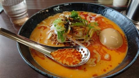 『地鶏白湯担々麺 味玉 ¥1000 ¥150』麺や 睡蓮のレビュー ラーメンデータベース