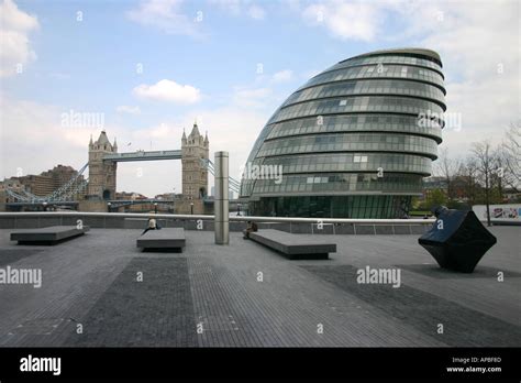 Tower Bridge City Hall London Stock Photo Alamy