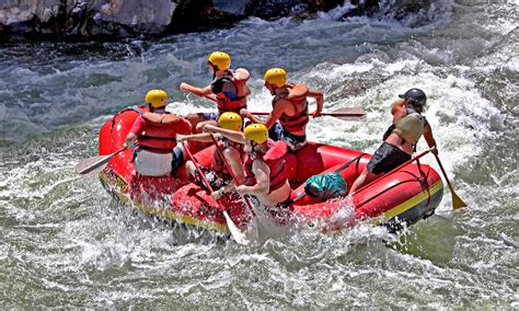 Whitewater Rafting On The Arkansas River Colorado Usa The Pinnacle List