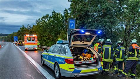 H Nfeld Unfall Auf A Pkw St Rzt Trotz Leitplanke B Schung Hinab