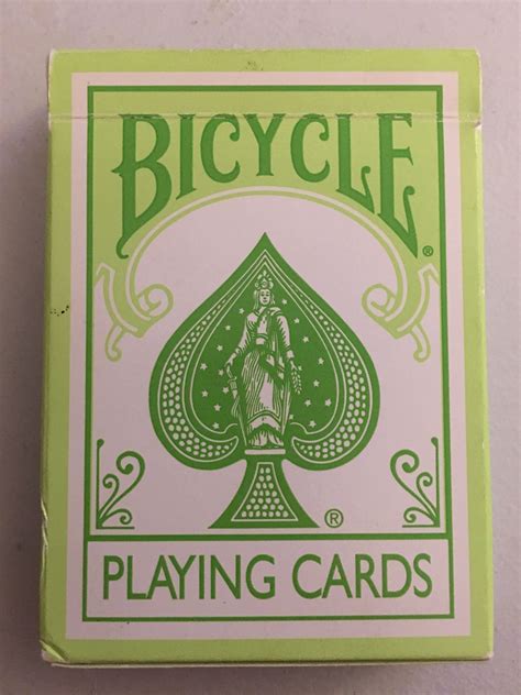 Pin By Pich On Cartes Bicycle Bicycle Playing Cards Club Card Cards