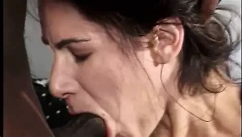 Sexy milf fickt einen großen schwarzen schwanz in mutter video mit dickem hintern xHamster