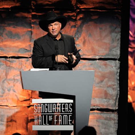 10 Things You Didnt Know About Garth Brooks