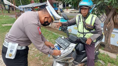 Sopir Elf Dan Ojol Dukung Operasi Zebra Lodaya 2022 Polres Cirebon Kota