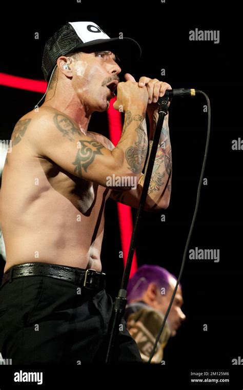 Austin City Limits Red Hot Chili Peppers Anthony Kiedis And Flea In Concert Stock Photo Alamy